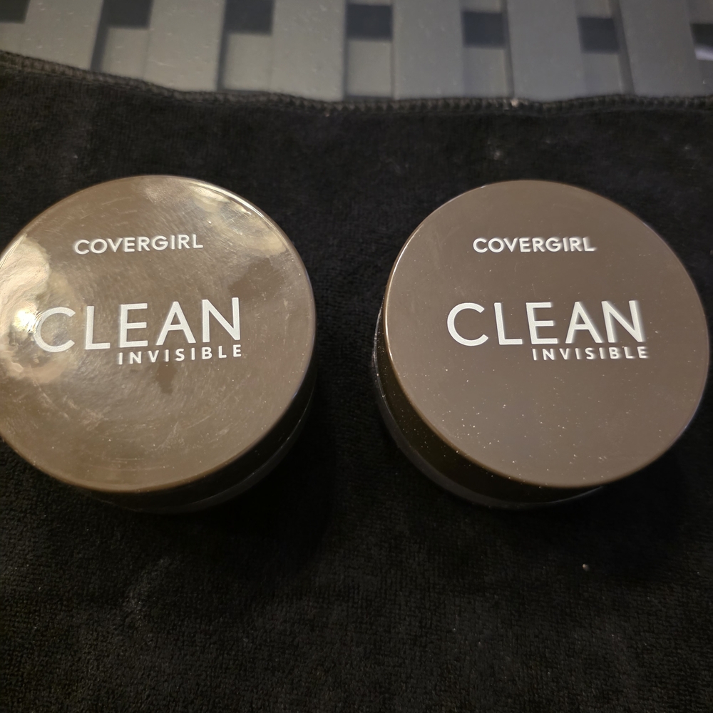 NWT Set Of 2 COVERGIRL Clean Invisible Setting Powder - Deep Brown